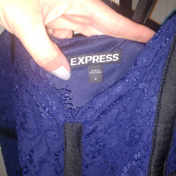 Express Dress - Picture 4 of 4